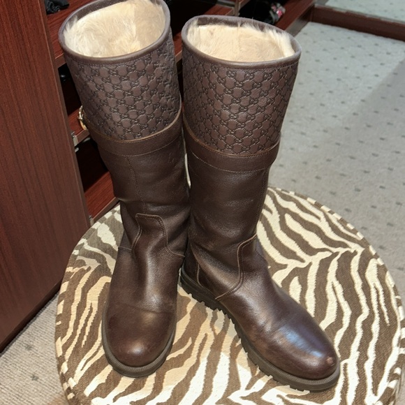 Gucci shearling lined boots - Picture 1 of 9